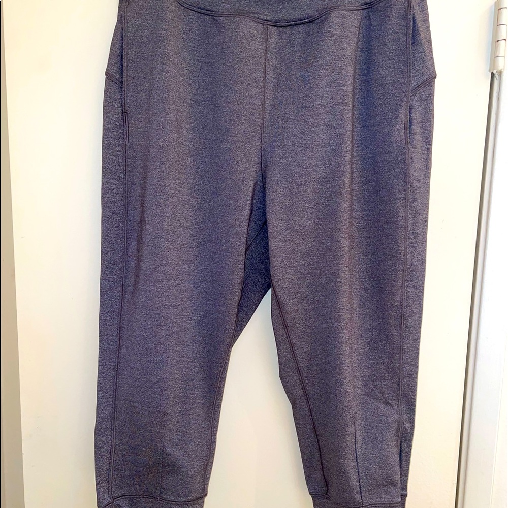 Lululemon Knee Length Jogger Pants